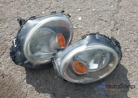 2008 Mini Cooper S Clubman z USA, uszkodzony, nr VIN WMWMM33538TP71154